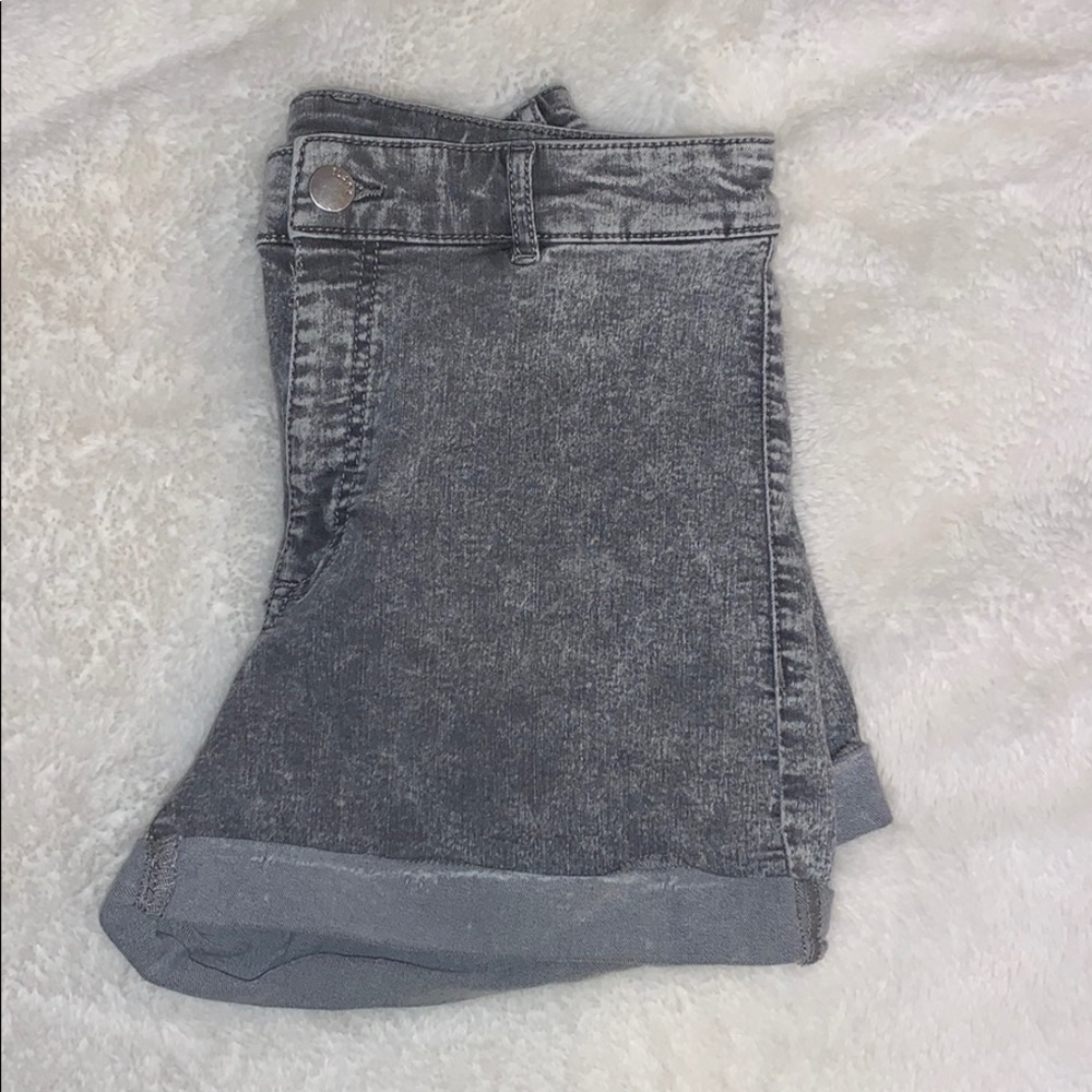 DIVIDED High Waisted Jean Shorts